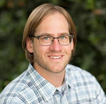 Facebook挖走特斯拉高管 加入硬件研發(fā)實(shí)驗(yàn)室-DOIT-數(shù)據(jù)產(chǎn)業(yè)媒體與服務(wù)平臺(tái)