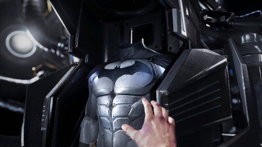 batman_arkham_vr_taking_the_suit-1