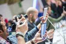 華為反思“閃存事件”：余承東自我批判，堅持以“客戶為中心”-DOIT-數(shù)據(jù)產(chǎn)業(yè)媒體與服務(wù)平臺