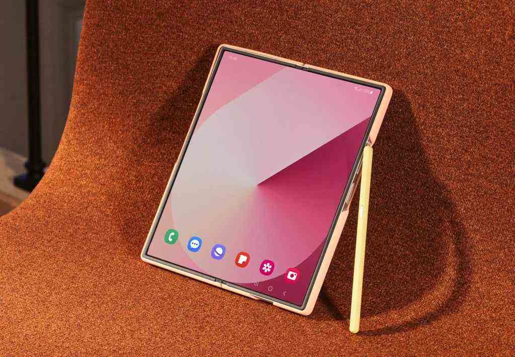 AI折叠大屏加持 三星Galaxy Z Fold6带来桌面级生产力-DOIT-数据产业媒体与服务平台