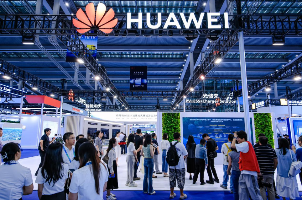 聚焦构网+AI，华为数字能源携多场景解决方案亮相IDEE2026